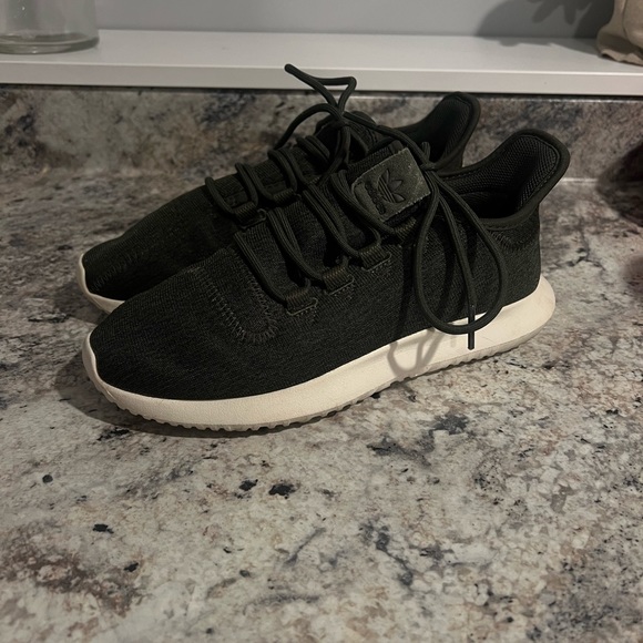 Women’s Adidas Sneakers - Picture 3 of 6